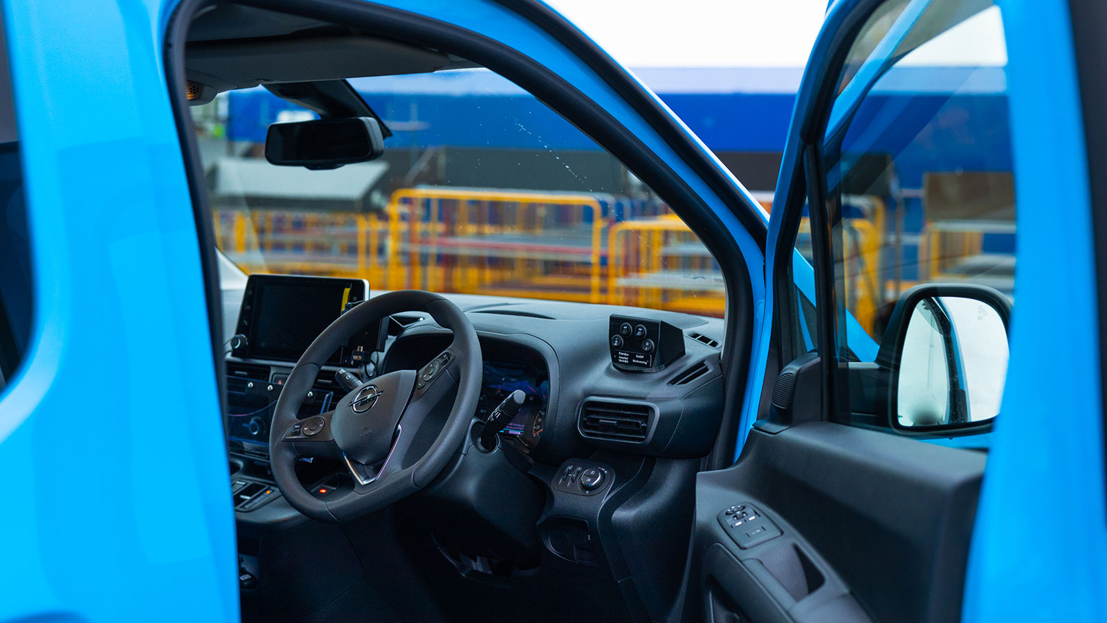 Opel Combo-e används av PostNord som elektrisk postbil.